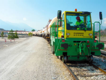 Locotracteur rail-route sur pneus